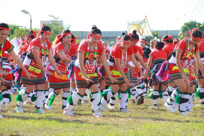 The indigenous male dancers of Taoyuan City Indigenous joint harvests